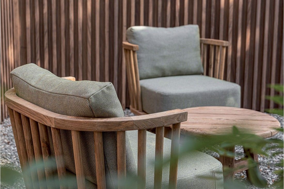 Fauteuil du salon de jardin Casa en teck recyclé